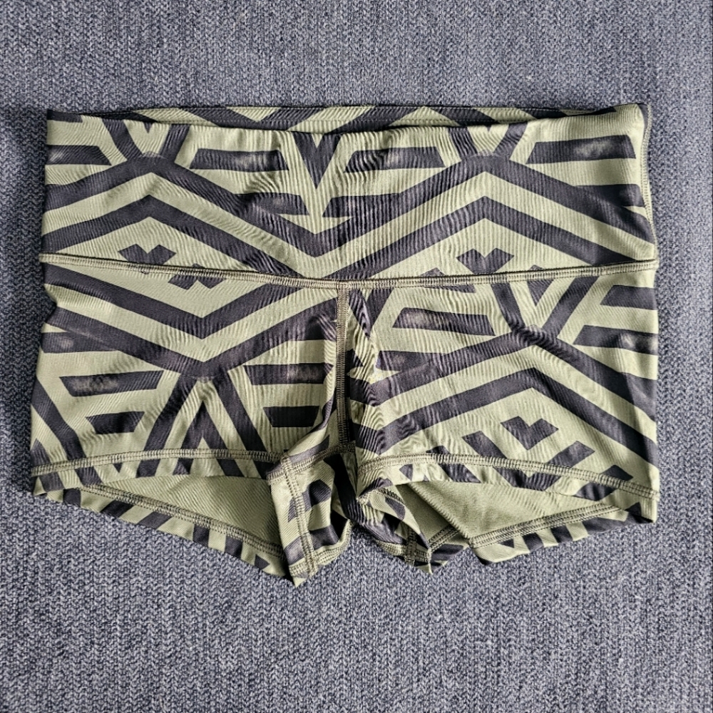 Vintage Lululemon Shorts, Practically New! Size 0-2 Green & Black